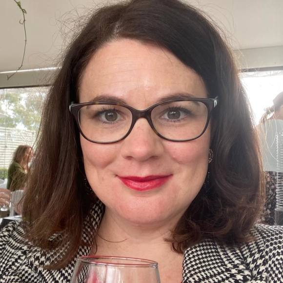 Meet your Posher, Kim - Picture 1 of 1